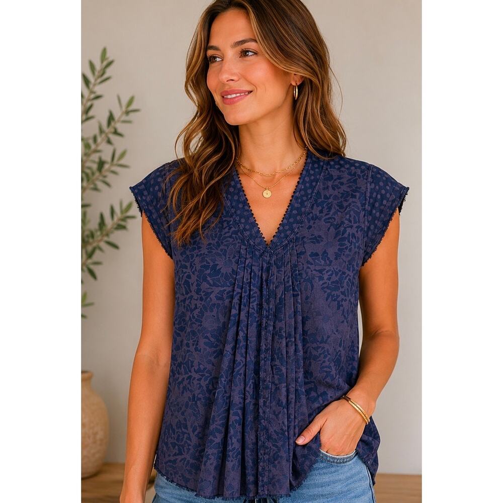 Pas de Calais Floral Lace Up Back Blouse S